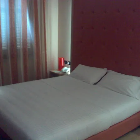Malpensa Maggiore מלון 3*